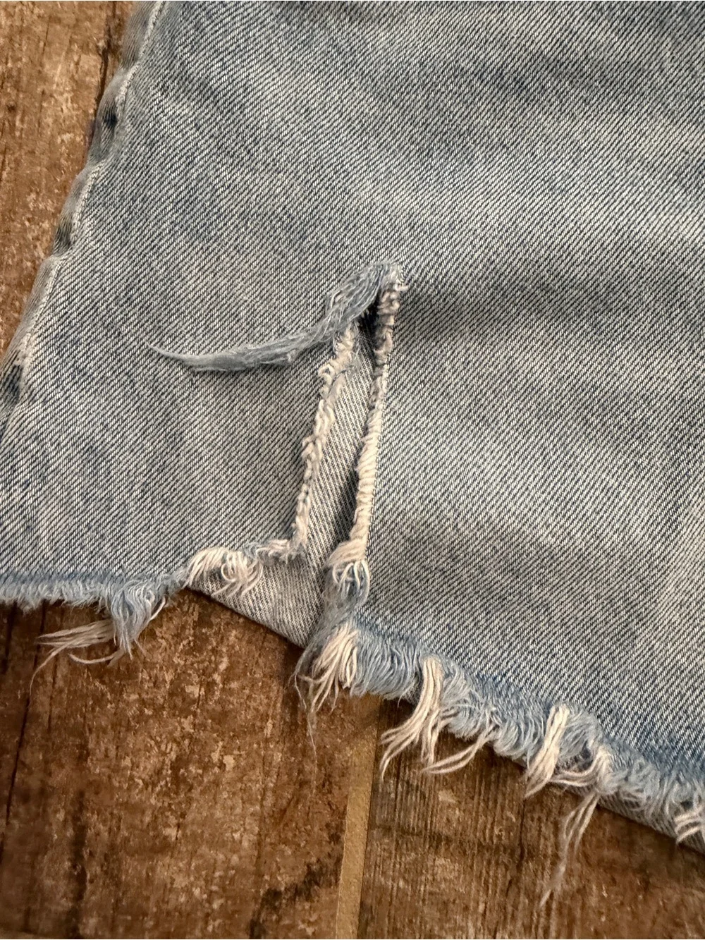 Agolde Light Blue Parker Long Distressed Denim Cutoff Shorts Size 31